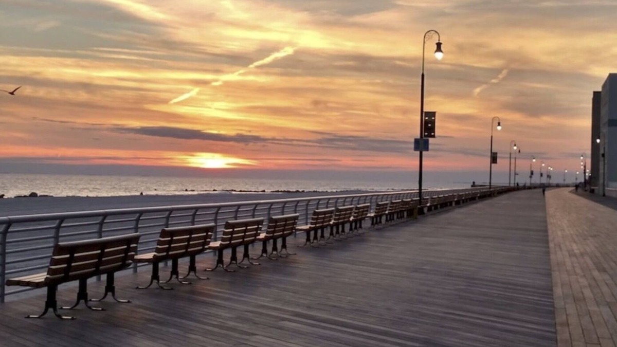 Long Beach Apartment | Beach Charm in Lovingly Restored Historic Beach House with Balcony and Parking!