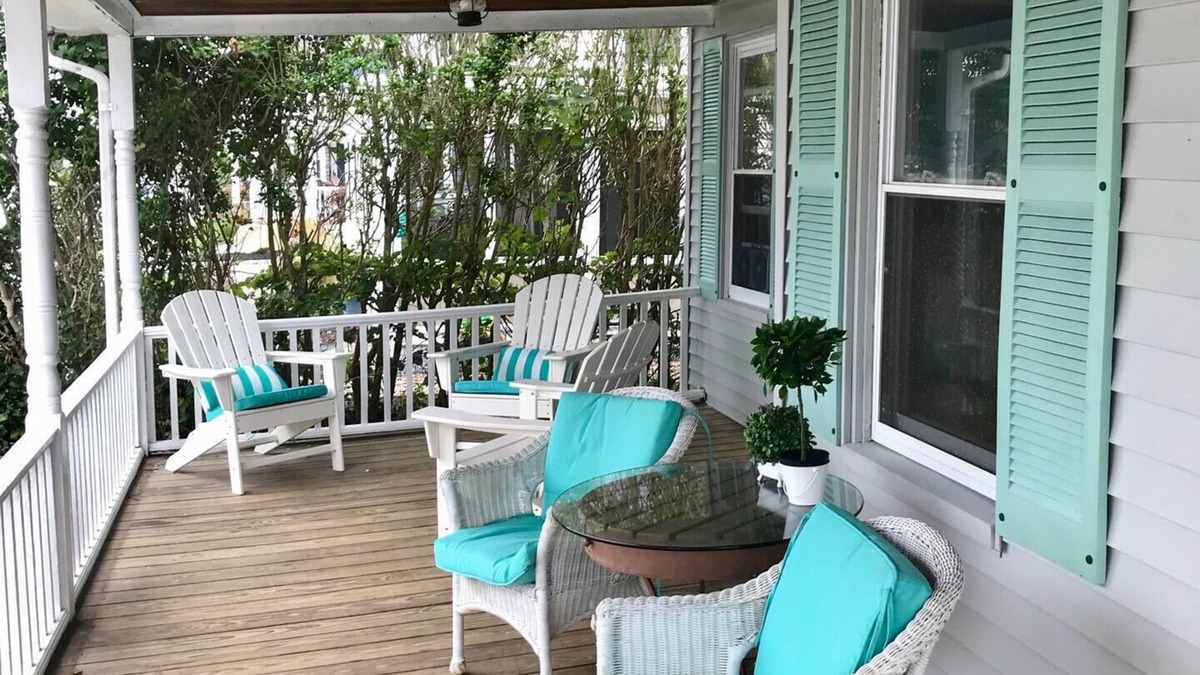 Onset Cottage | Beach Cottage 100 steps to the beach