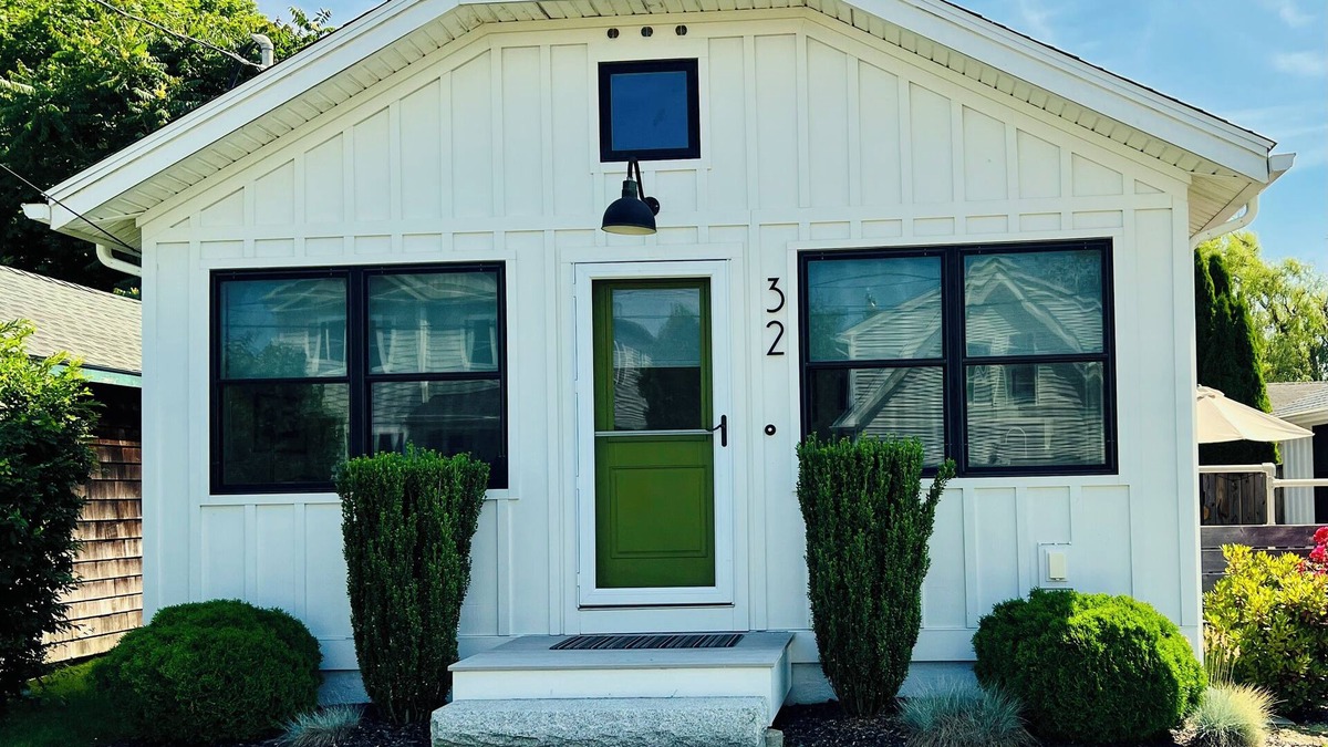 Easton's Point Cottage | BEACH COTTAGE walking distance to beaches, dining & shops!