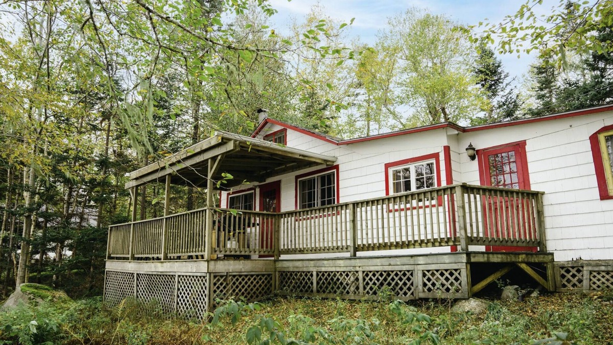 Hubbards Cabin | Beach Cottage - Yellow Birches - Hubbards Beach