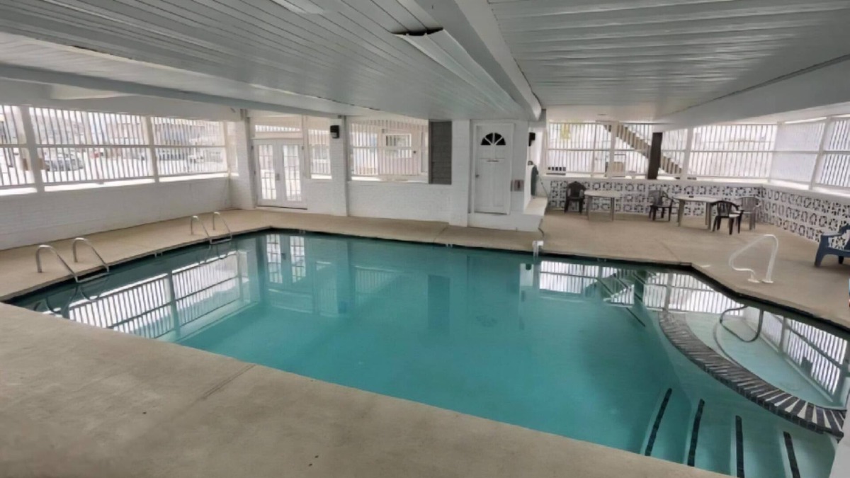 Hampton Condo | Beach Days & Pool Nights