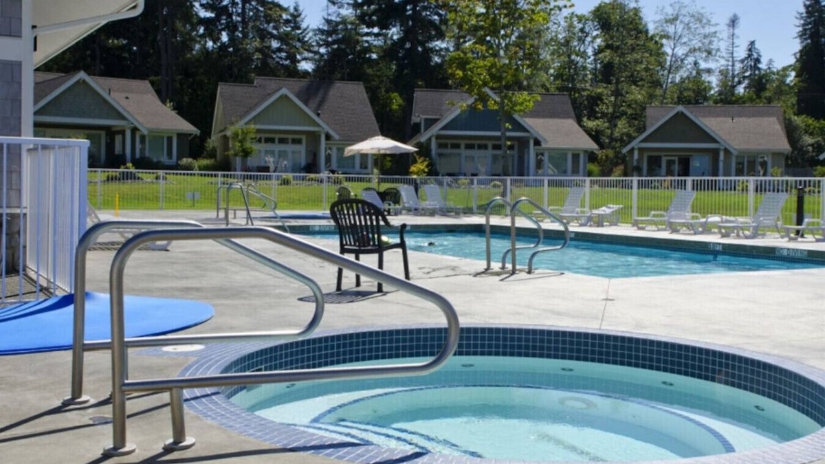 Regional District of Nanaimo House | Beach Days & Poolside Relaxing at Qualicum Landing
