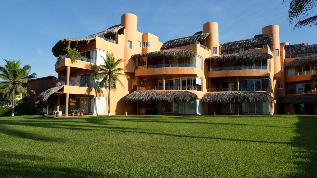 Barra de Potosi Condo | Beach front 3-bedroom condo on Playa Blanca in fantastic Zihuatanejo
