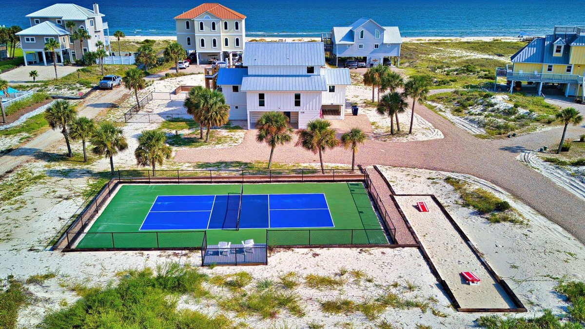 East End House | Beach front access, private pickleball court, pool & hot tub, dog-friendly