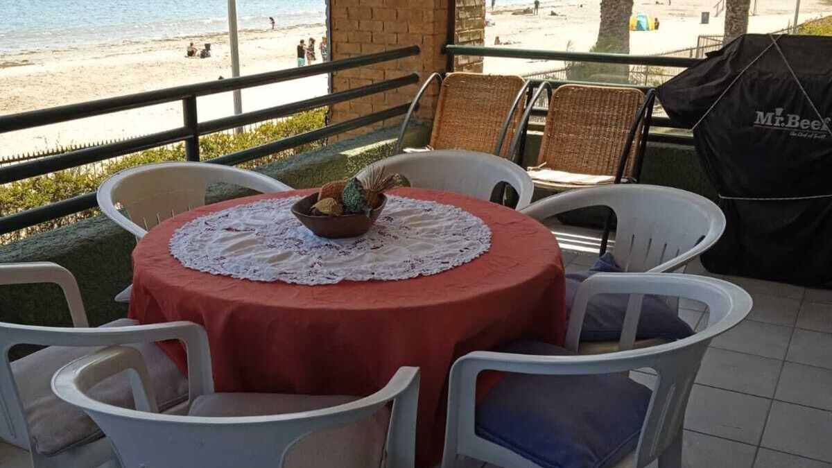 La Herradura Apartment | Beach front apartment direct access to the beach