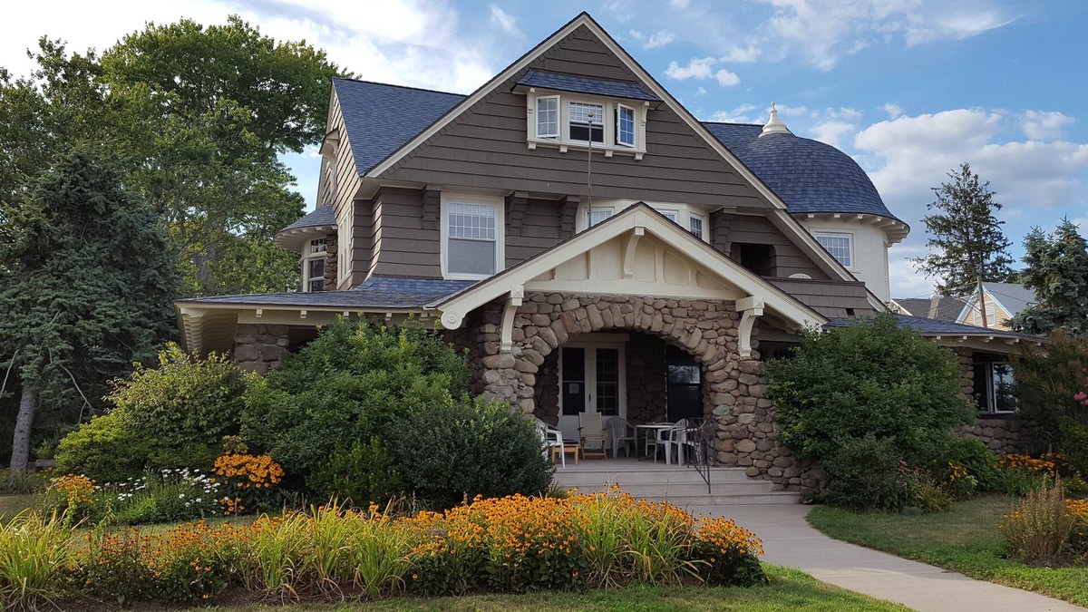Woodmont House | Beach Front Arts & Crafts House With Gorgeous Views Of The Sound