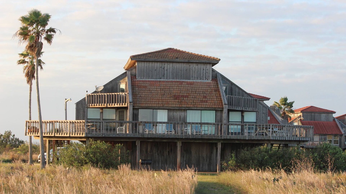 Matagorda Condo | BEACH FRONT Condo with pool access - Matagorda Dunes #42