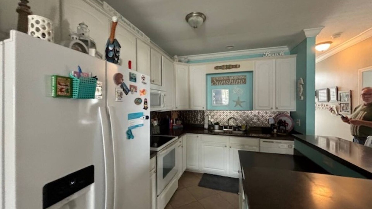 Pass Christian Condo | Beach Front Cozy 2-bedroom condo in peaceful Pass Christian with WiFi, AC
