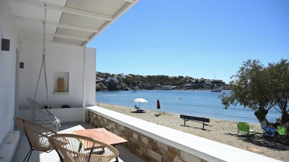 Kanala House | Beach-front cycladic suitenn