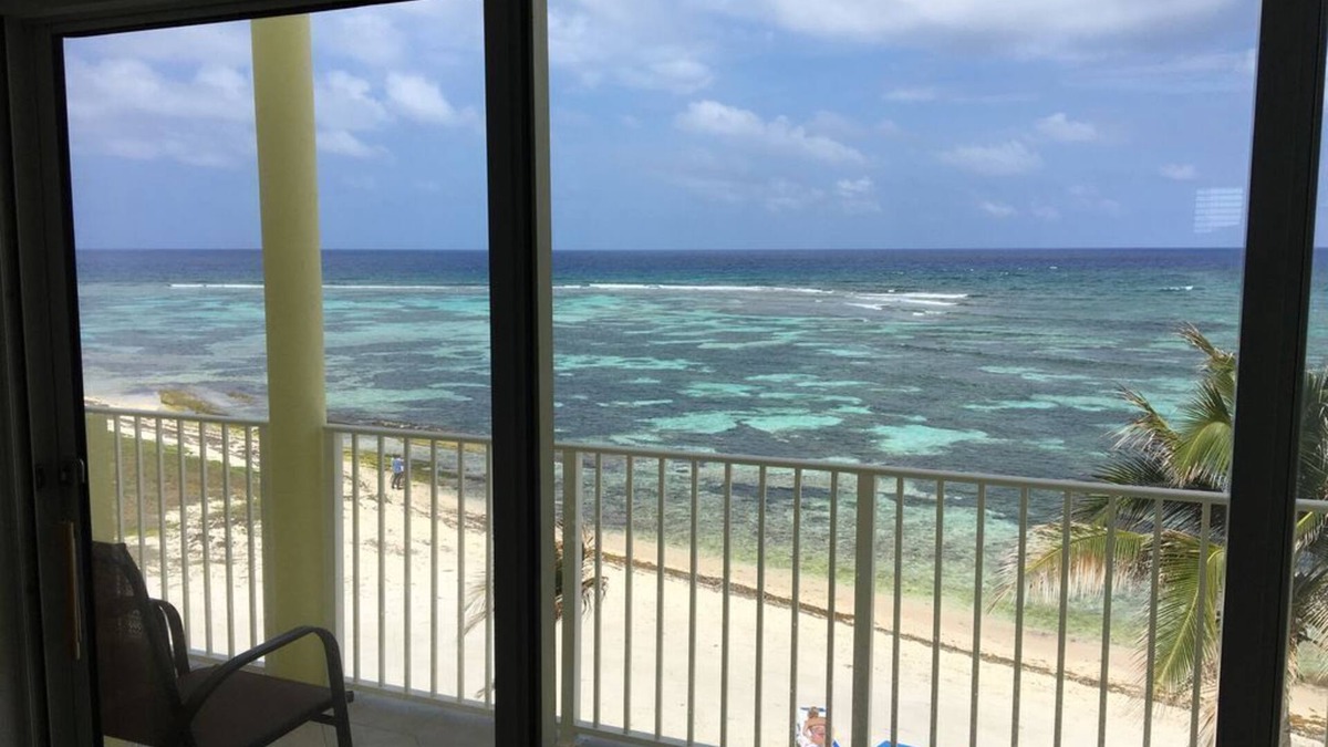North Side Condo | Beach Front East End