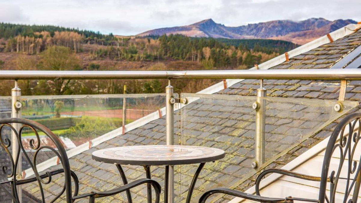 Brodick Apartment | Beach Front Flat, Brodick