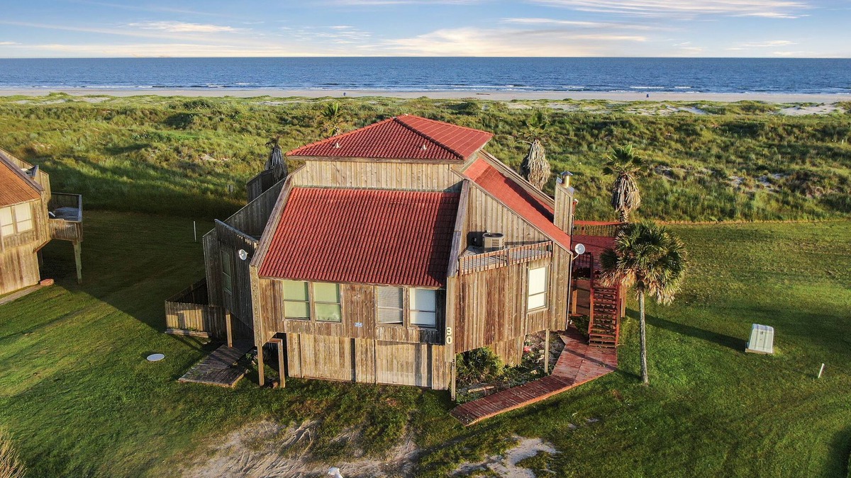 Matagorda Condo | Beach front Getaway with Amazing Views