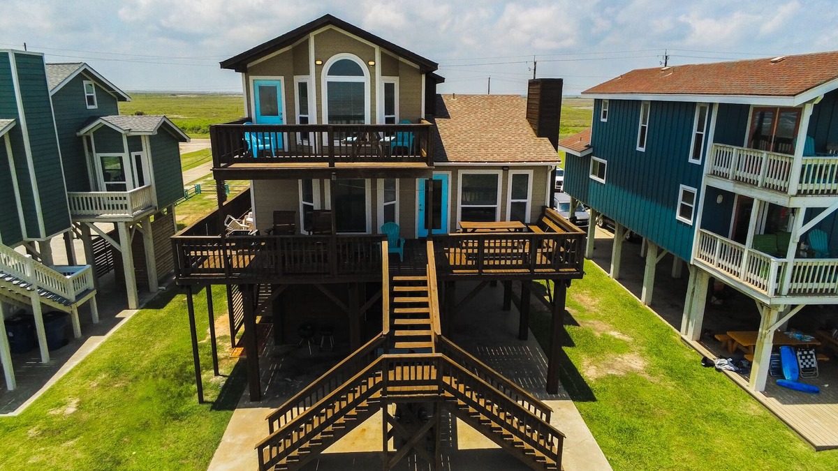 Freeport House | Beach Front Home Seconds Away From The Beach