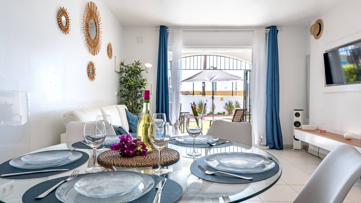 Sitio de Calahonda Ski Chalet | BEACH Front house - Full SEA View - Dona Lola BEACH Resort - Between MARBELLA and La cala de Mijas - 2 bedrooms + 2 bathrooms - CS100