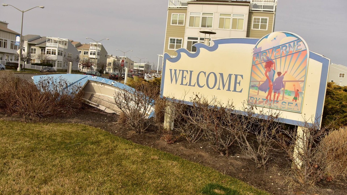 Queens House | Beach Front,Ideal for family and couples,beautiful place for sunset lovers!