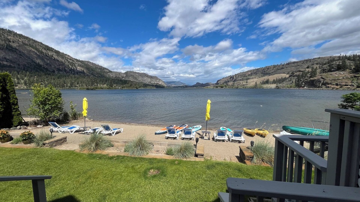Okanagan-Similkameen House | Beach Front, kayaks, paddle boards #2