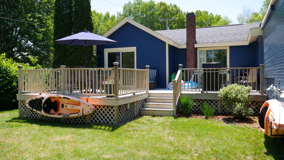 Grand Junction House | Beach Front Lake Resort 10 Minutes To South Haven - Pontoon Available