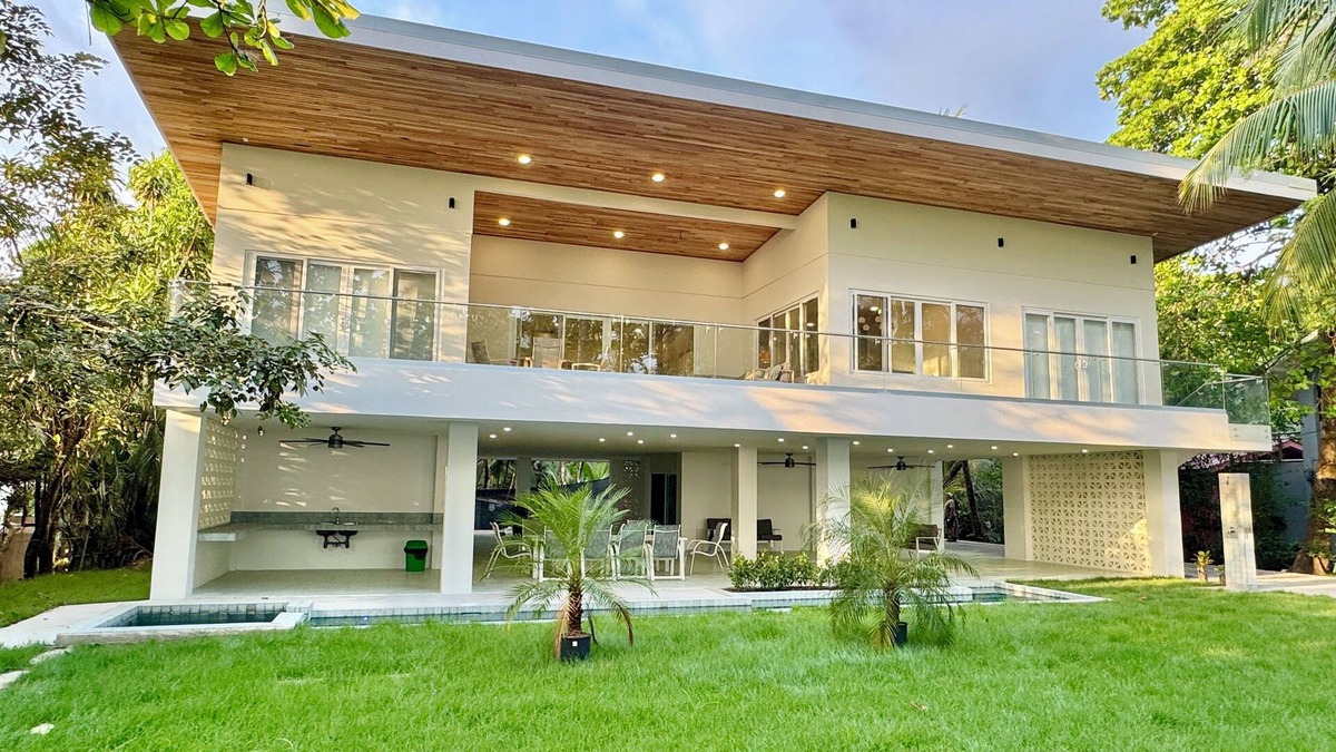 Esterillos Oeste House | Beach Front Private Estate with Pool