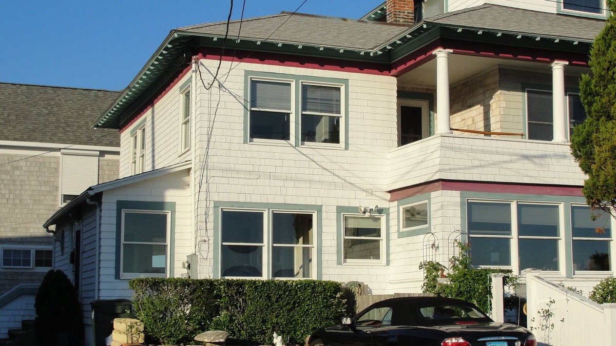 Woodmont House | BEACH FRONT TOWNHOUSE