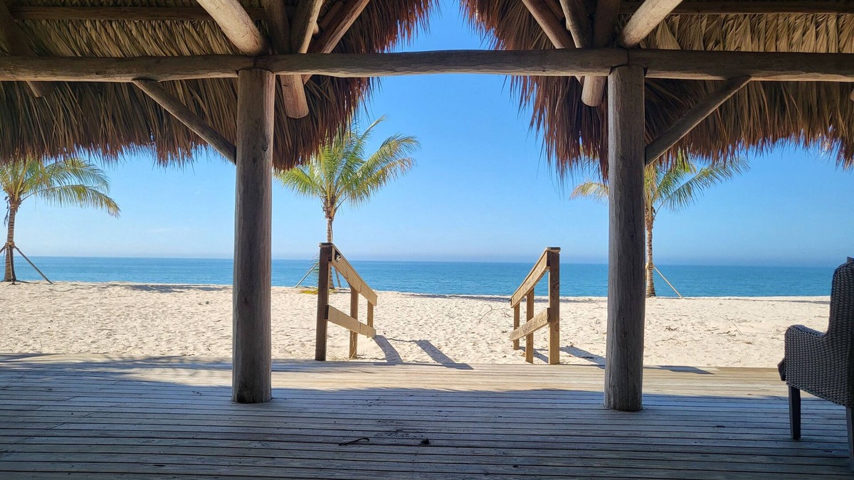 Nokomis House | Beach Front Two Bedroom Bungalow on Casey Key - 10
