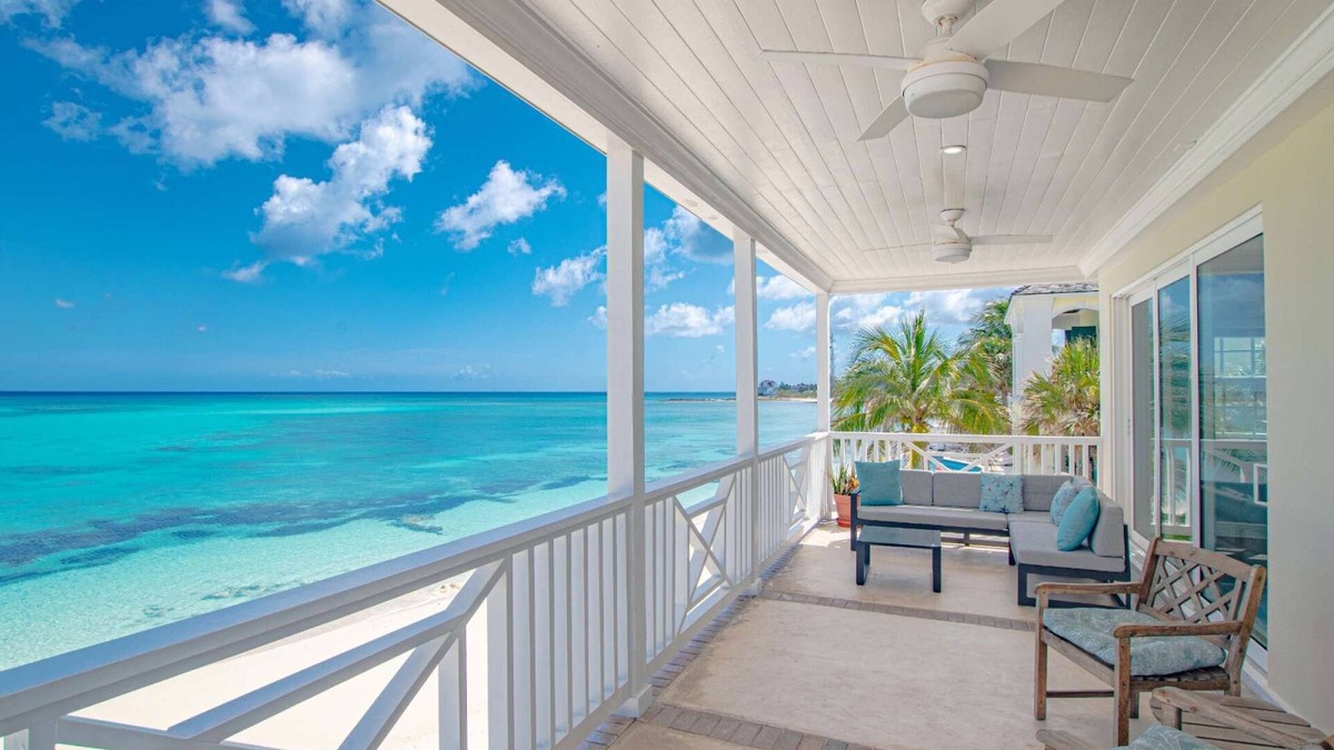 Nassau Villa | Beach Front Villa LAS with direct Beach access