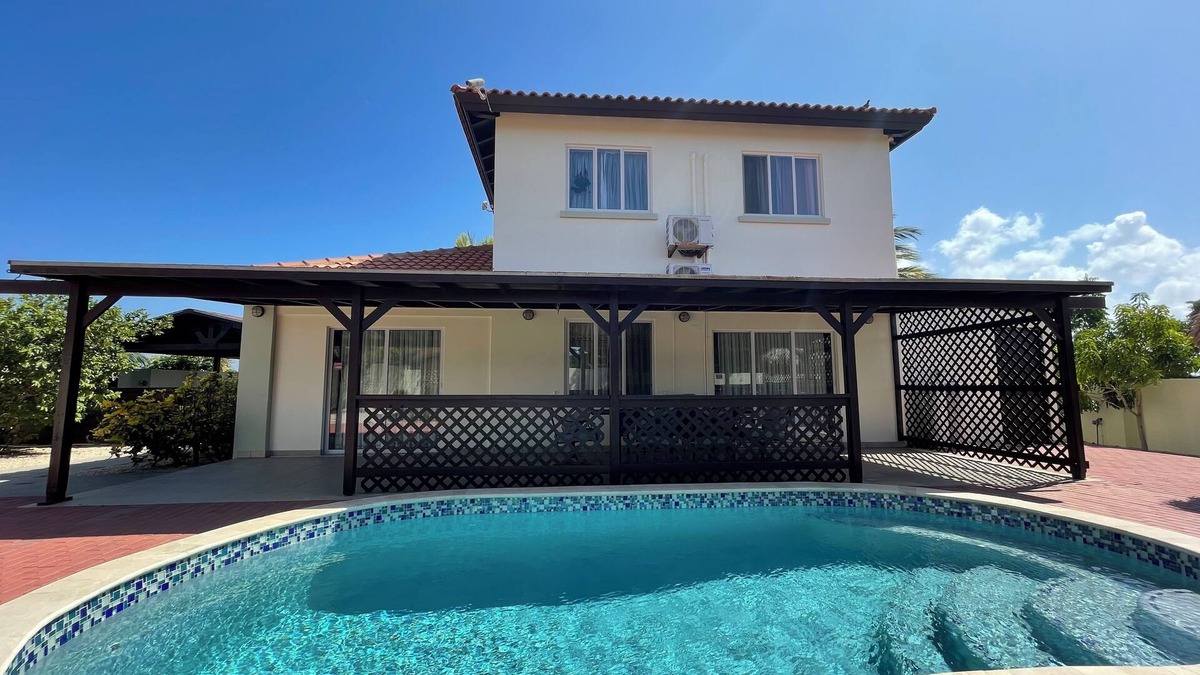 Boroncana Villa | Beach Getaway: Sleeps 10-Boroncana Bonita with Fire Pit