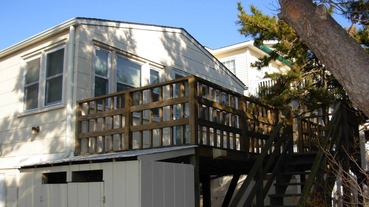 Beach Haven Gardens House | Beach Haven Gardens, One House From The BeachnSaturday to Saturday rentals