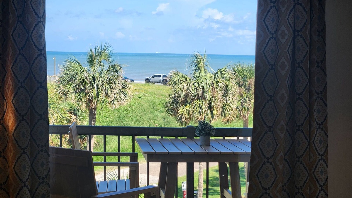 Galveston Condo | Beach Hideaway, Ocean views, King bed, Dogs OK