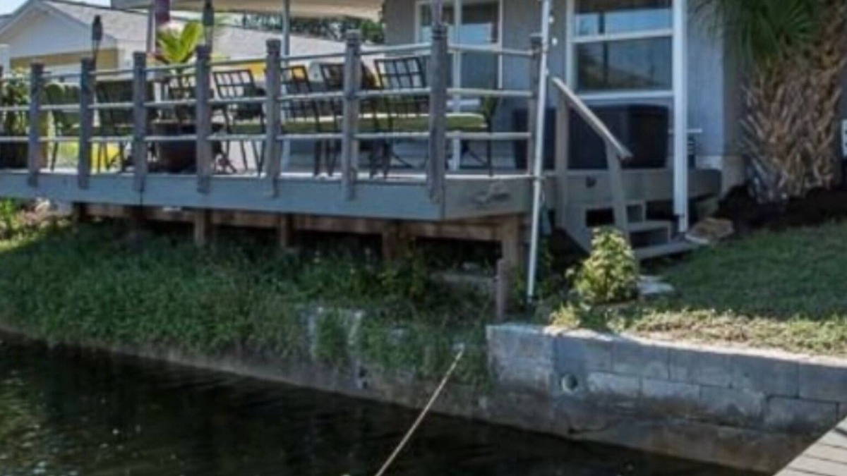 Sea Ranch House | Beach hotel dream home on the bay!