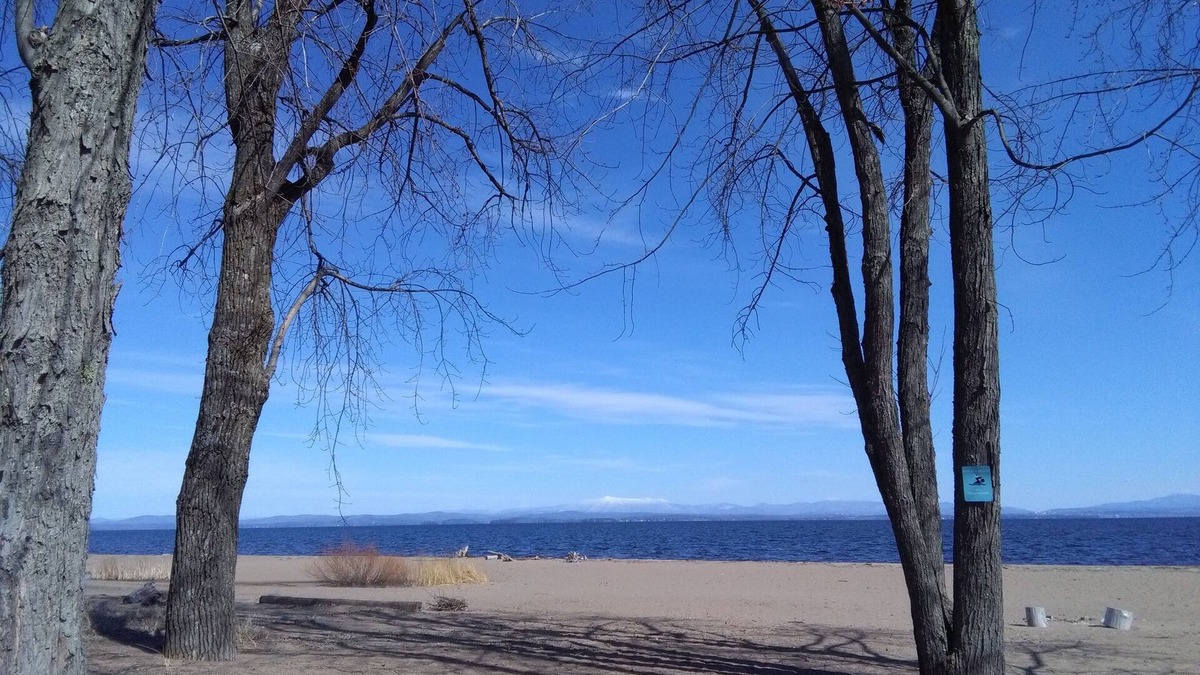 Peru House | Beach House, 20 min drive to Plattsburgh, 50 min to L.Placid