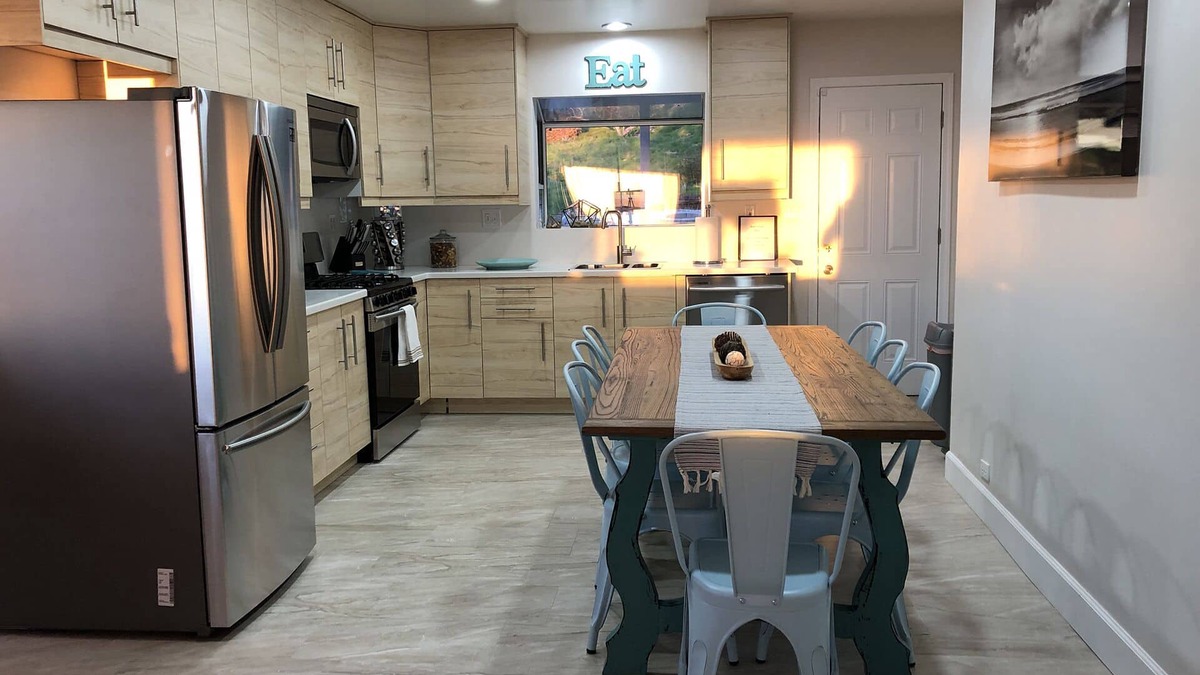 La Conchita House | Beach House Beauty one block from the beach!