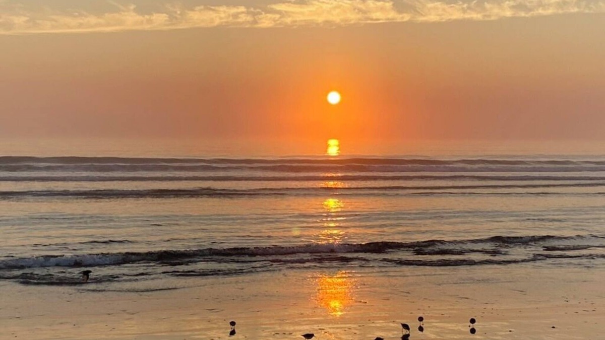 Allerton House | Beach House -discounted rates- 20 yards from Nantasket Beach