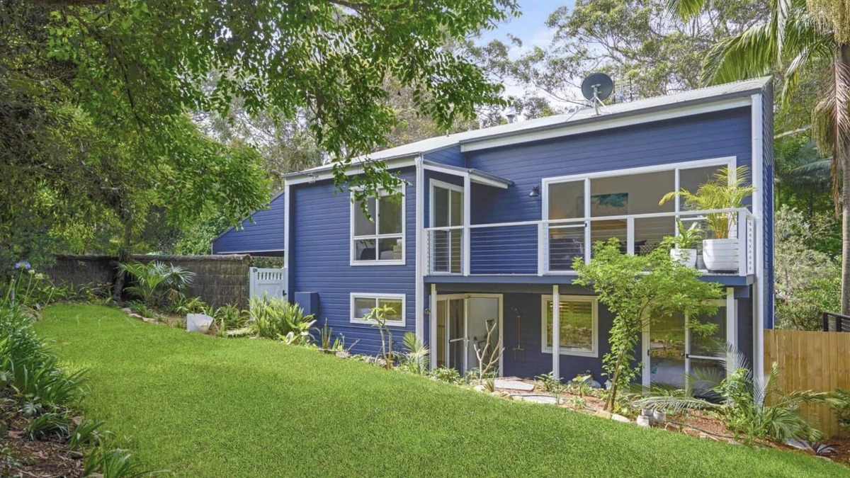 Macmasters Beach House | Beach House - Family Friendly - 5mins walk to the beach