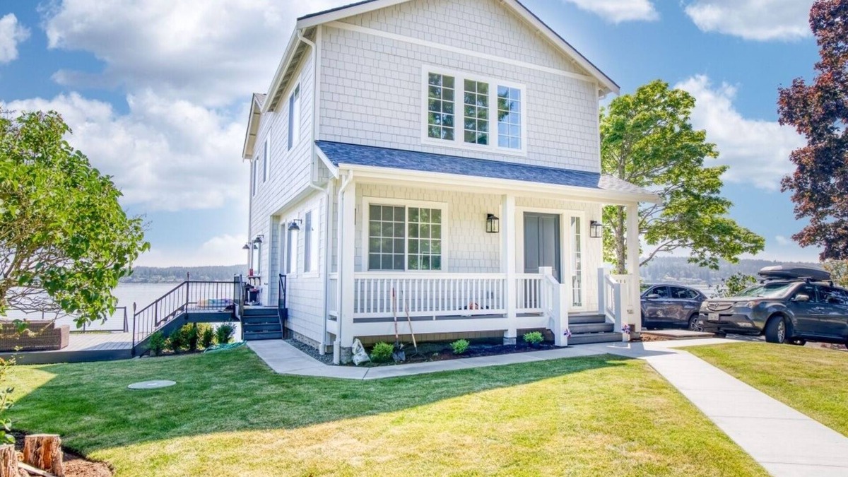 Gig Harbor House | Beach House in Gig Harbor