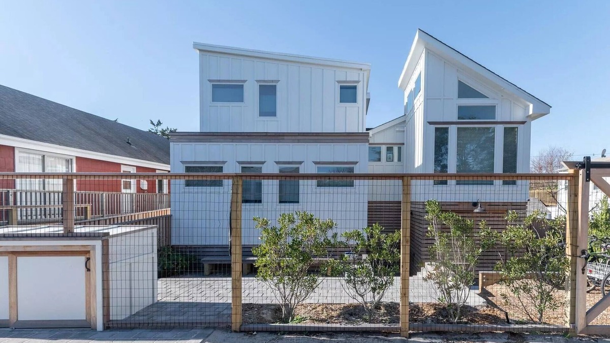 Ocean Beach House | Beach house just steps from the Ocean, in Ocean Beach