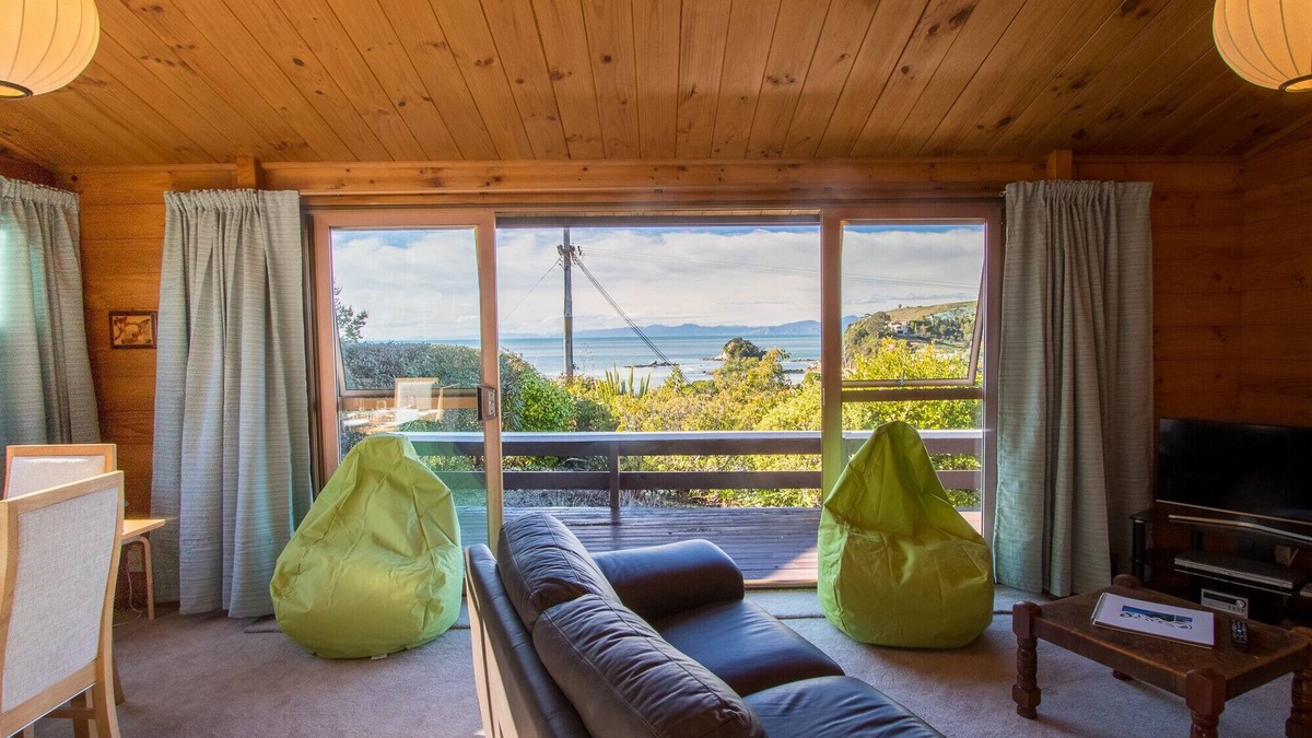 Ngaio Bay Cottage | Beach House on the Ridge - Kaiteriteri House
