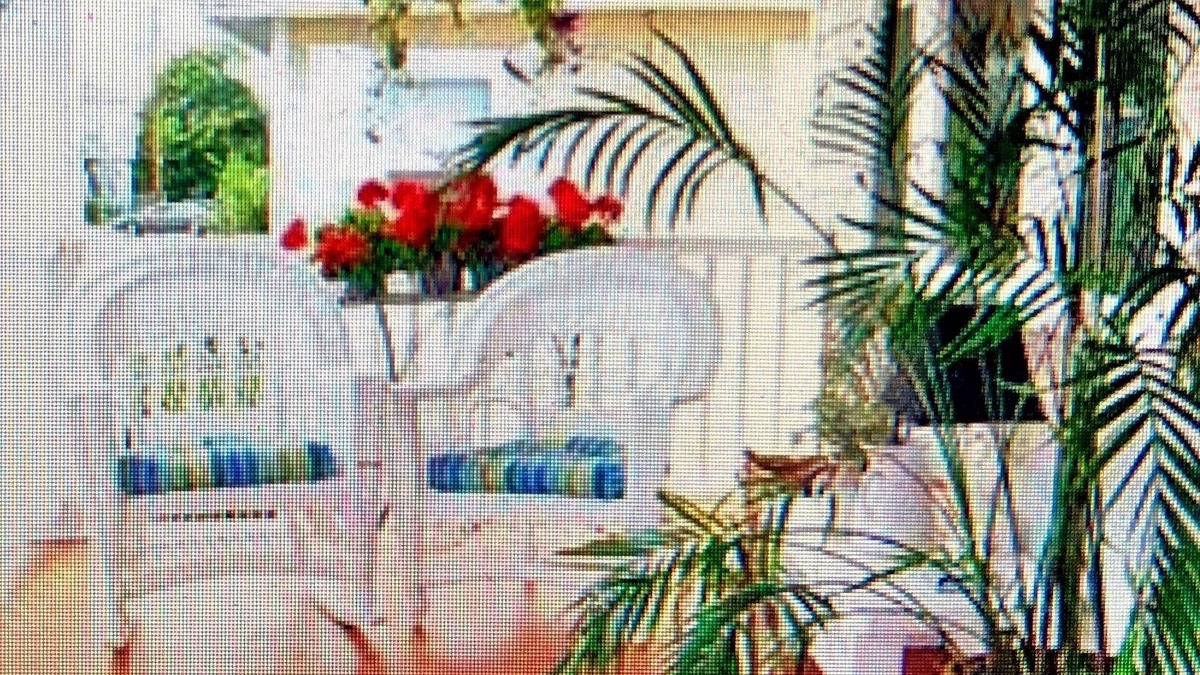 Waveland House | BEACH HOUSE only steps away from the beach.