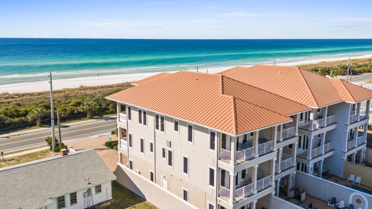 Laguna Beach House | Beach House - Private Pool - Hot Tub - Sleeps 18 - 4 Balconies Gulf View, Beach