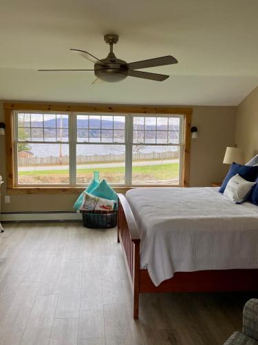 Newport Apartment | Beach House - The Three Fish
