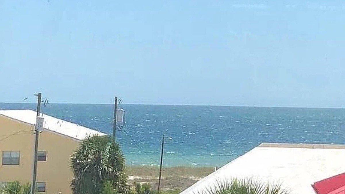 Waterside Village House | Beach House - Waterside Paradise by PHG