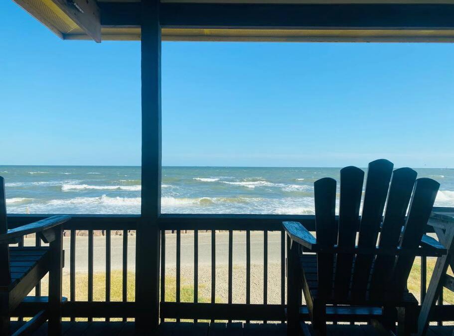Surfside Beach House | Beach House with Ocean view