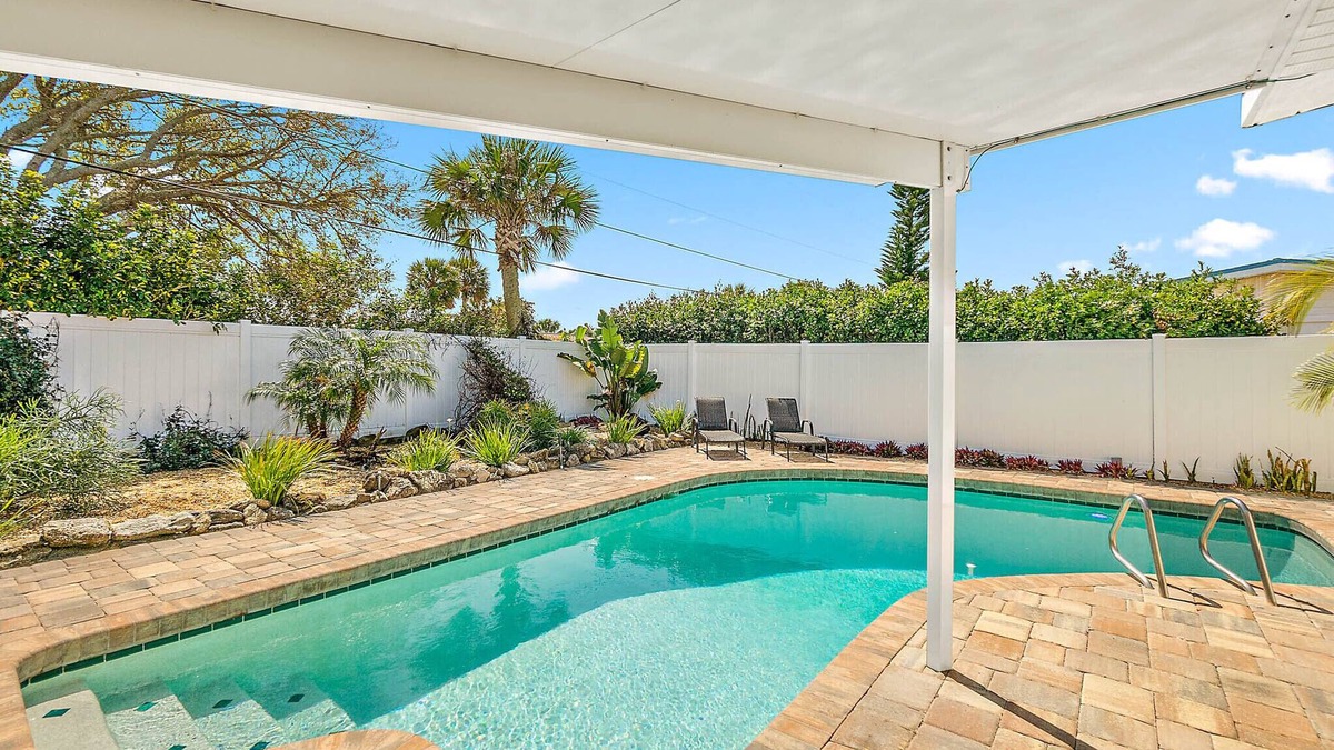 Raymonde Shores House | Beach house with Pool! Seconds to the Ocean and the River