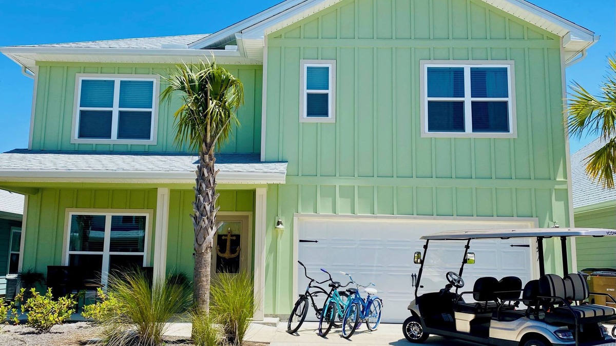 Port St. Joe House | Beach House with Golf Cart, Grill & Two Pools!