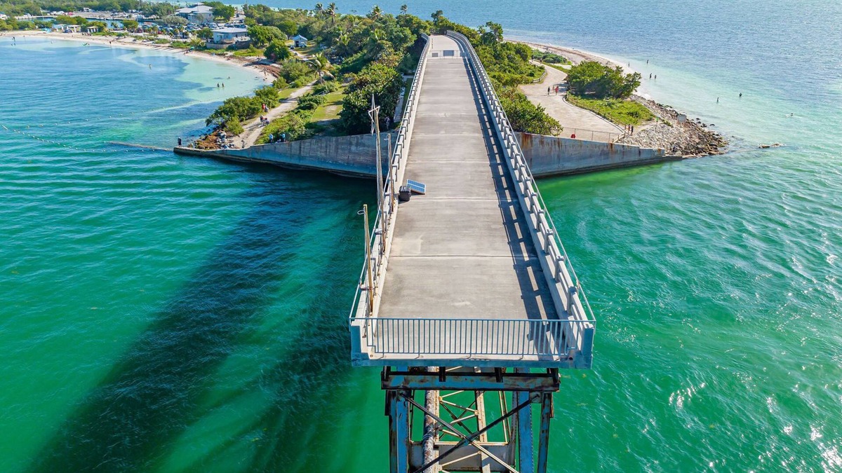 Breezeswept Beach Estates House | Beach house with Water View, Florida Keys