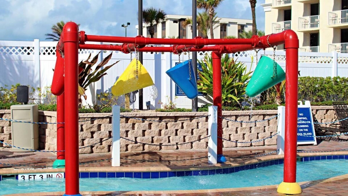 Bostroms Resort | Beach is Calling! BBQ and Picnic Facilities, Surfing, Near Lighthouse Point Park
