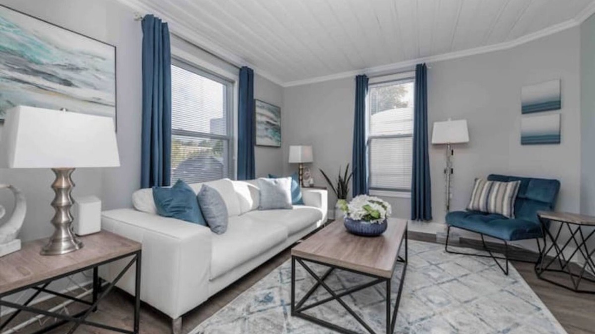 Orillia House | Beach, Lake & Parks to Play at this Summer Getawaynnnnnn