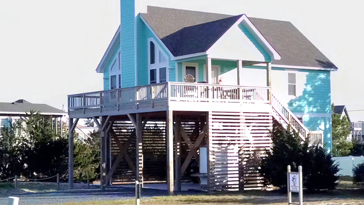 Salvo Cottage | "Beach Me Up Scotty" 2 Bedroom, 3 Bath. n Oceanside, short walk to the beach.