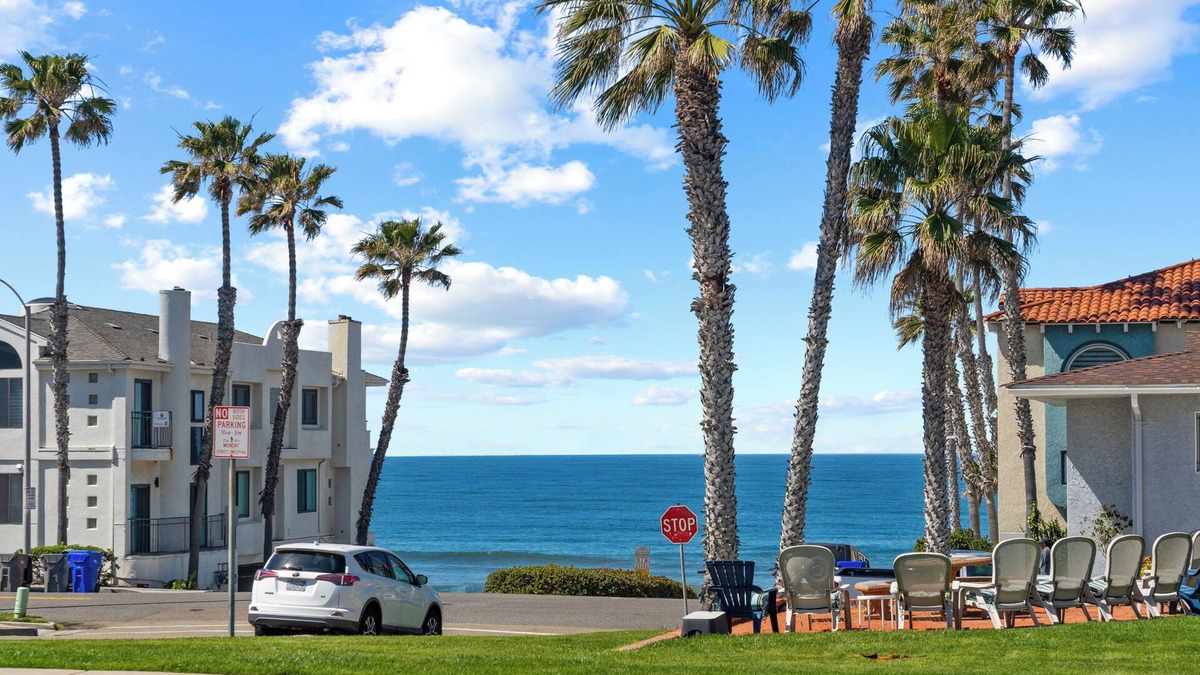 South Oceanside Condo | Beach Meets Fabulous - O'side Palms