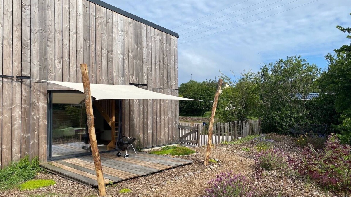 Plevenon House | Beach & Nature: Sustainable house close to sea and nature