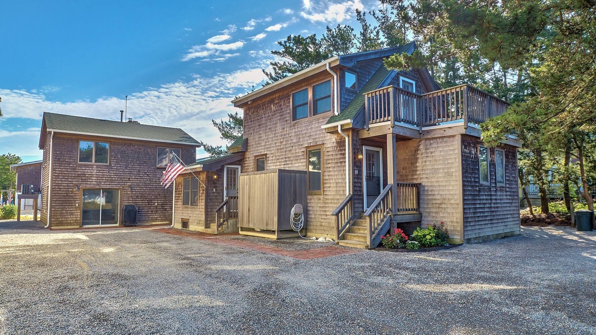 Holgate House | Beach Oasis Getaway-Main House-Two Bungalows Available-Steps from the Water